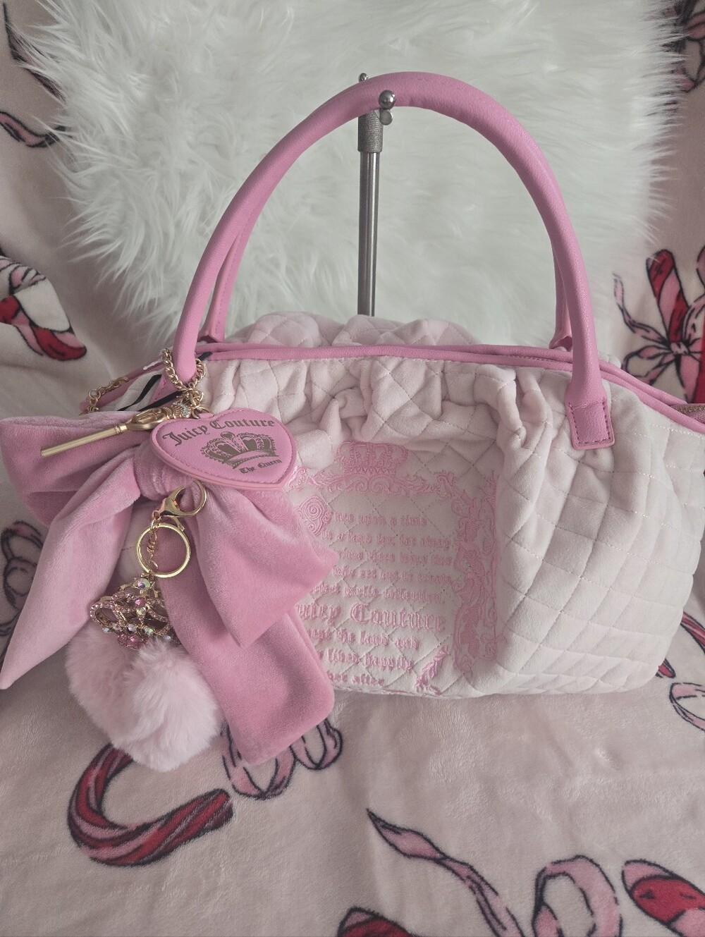 Juicy Couture Juicy Tale Bowler And Crowned Heart Charm